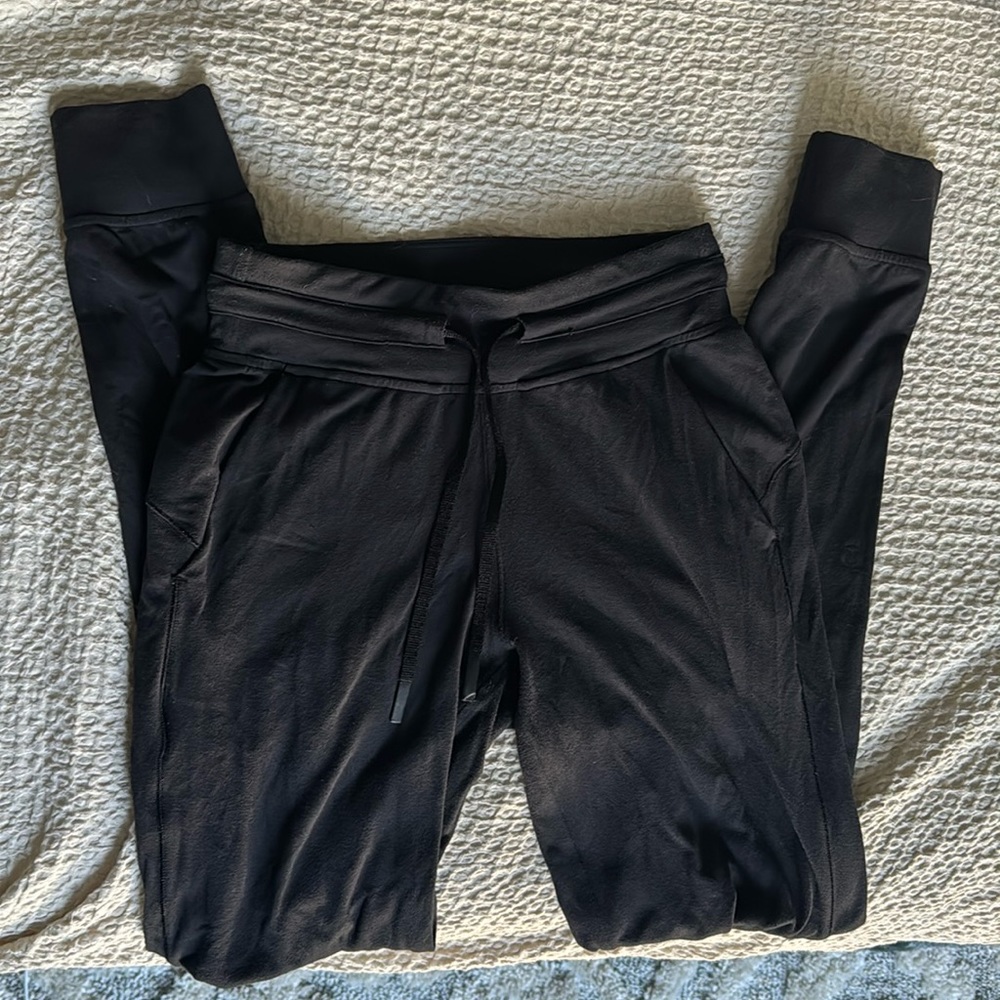 Lululemon Ready to Rulu Joggers